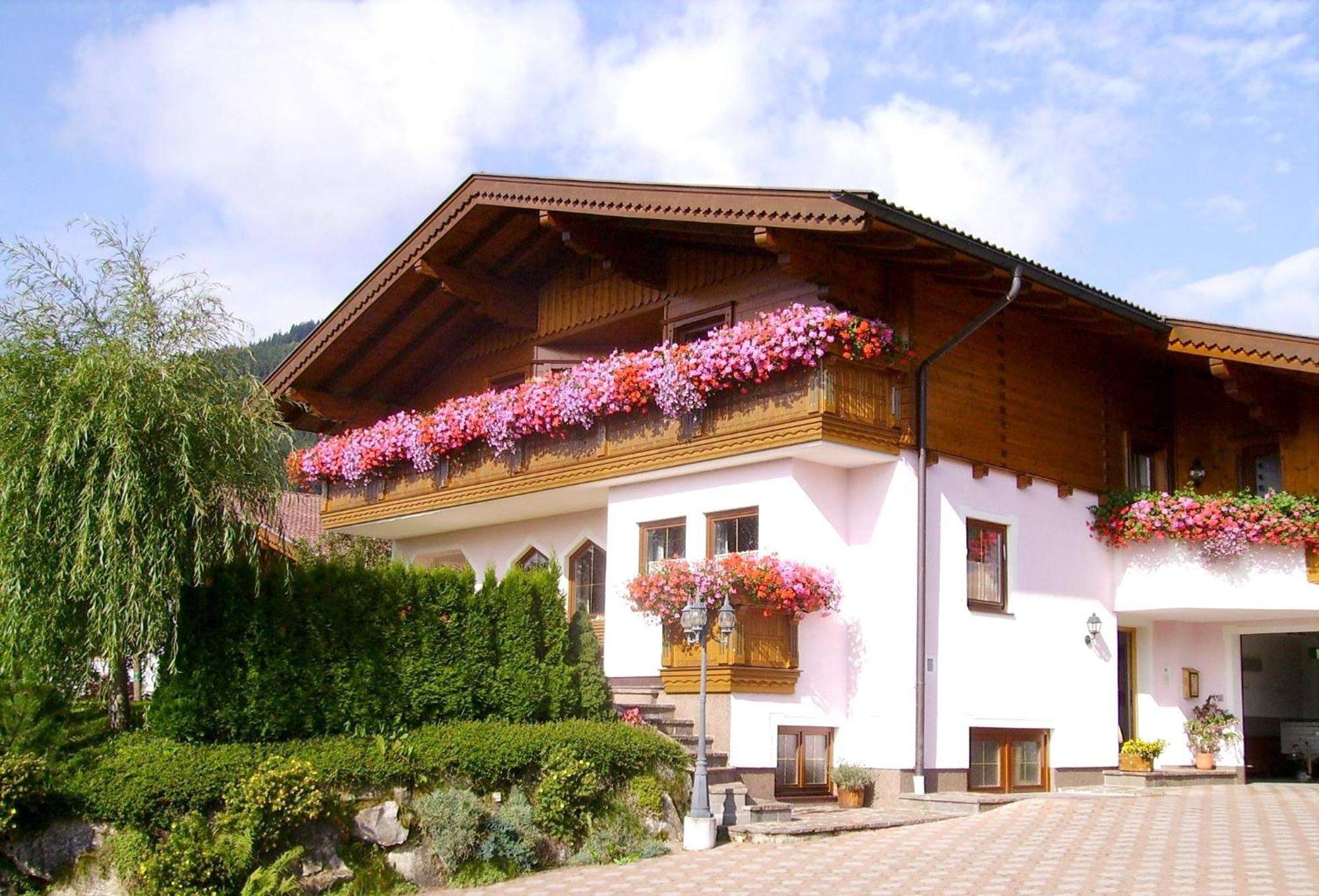 Ferienwohnungen Haus Sonnenschein Flachau Eksteriør billede